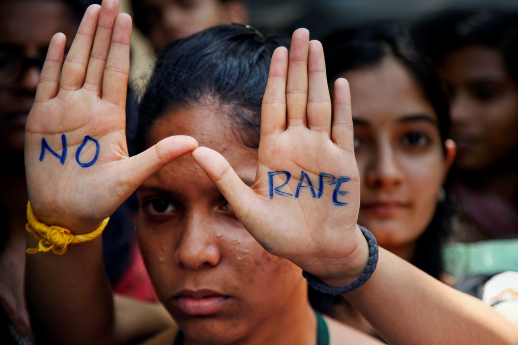 Βίασαν, σκότωσαν και κρέμασαν 8χρονη στην Ινδία