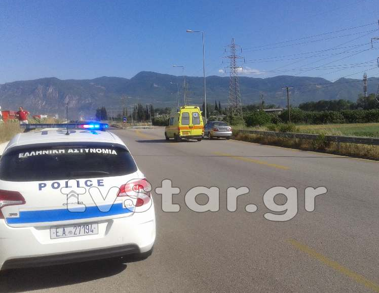 Μάχη για τη ζωή του δίνει οδηγός μοτοσικλέτας