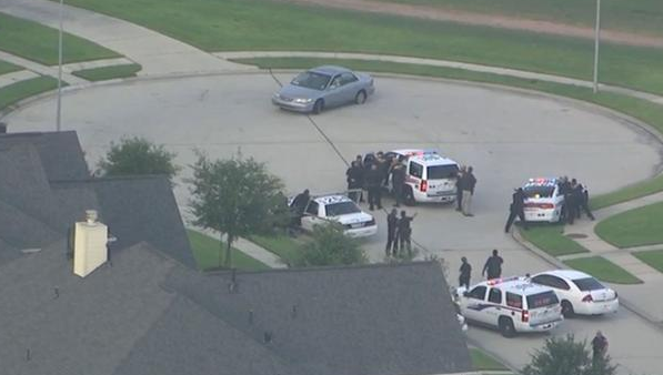 Παραδόθηκε ο ύποπτος για την επίθεση στο Τέξας