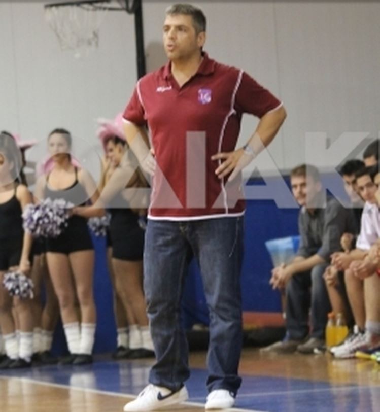 Μπασκετμπολίστας έριξε μπουνιά στον προπονητή