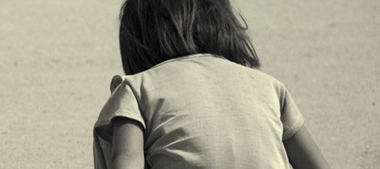 Γιαγιά πήρε το παιδί και έφυγε-Ζητούν τη συνδρομή της Ιντερπόλ