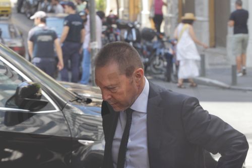 ΦΩΤΟ-Διαδοχικές συναντήσεις στο ΥΠΟΙΚ