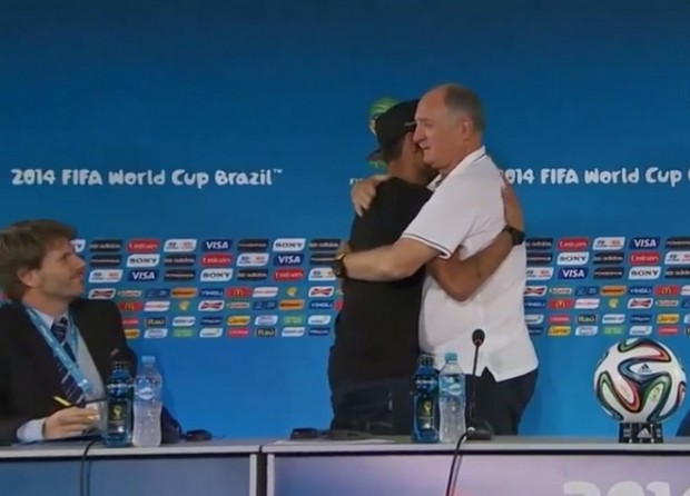 ΒΙΝΤΕΟ-Η αγκαλιά του Νεϊμάρ στον Σκολάρι