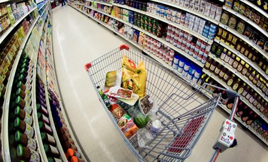 Να πέσουν οι τιμές ζητεί η τρόικα