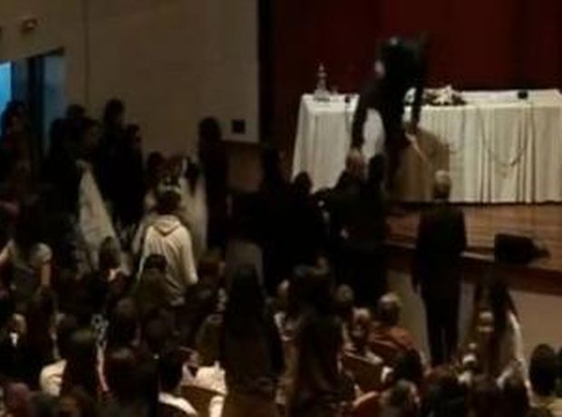 Καταδίκη για τα επεισόδια σε εκδήλωση για τον Τζ. Γουότσον