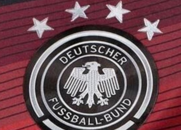 Ξεπούλησε η νέα φανέλα των πάντσερ