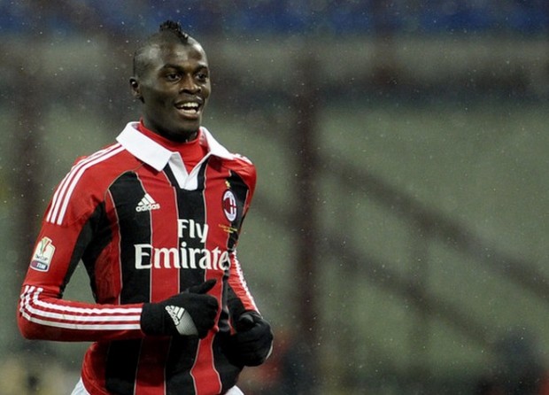 Ψηλά ο Νιαγνκ, αναμονή για Ρομπίνιο