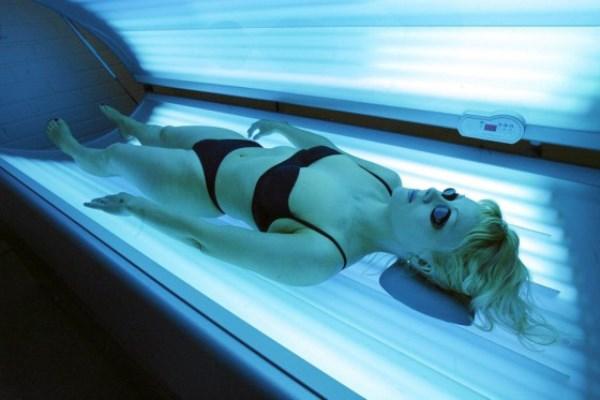 “Σταματήστε το τεχνητό μαύρισμα”-Καμπανάκι από τους επιστήμονες