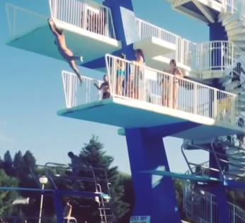 ΒΙΝΤΕΟ-Η χειρότερη βουτιά σε πισίνα