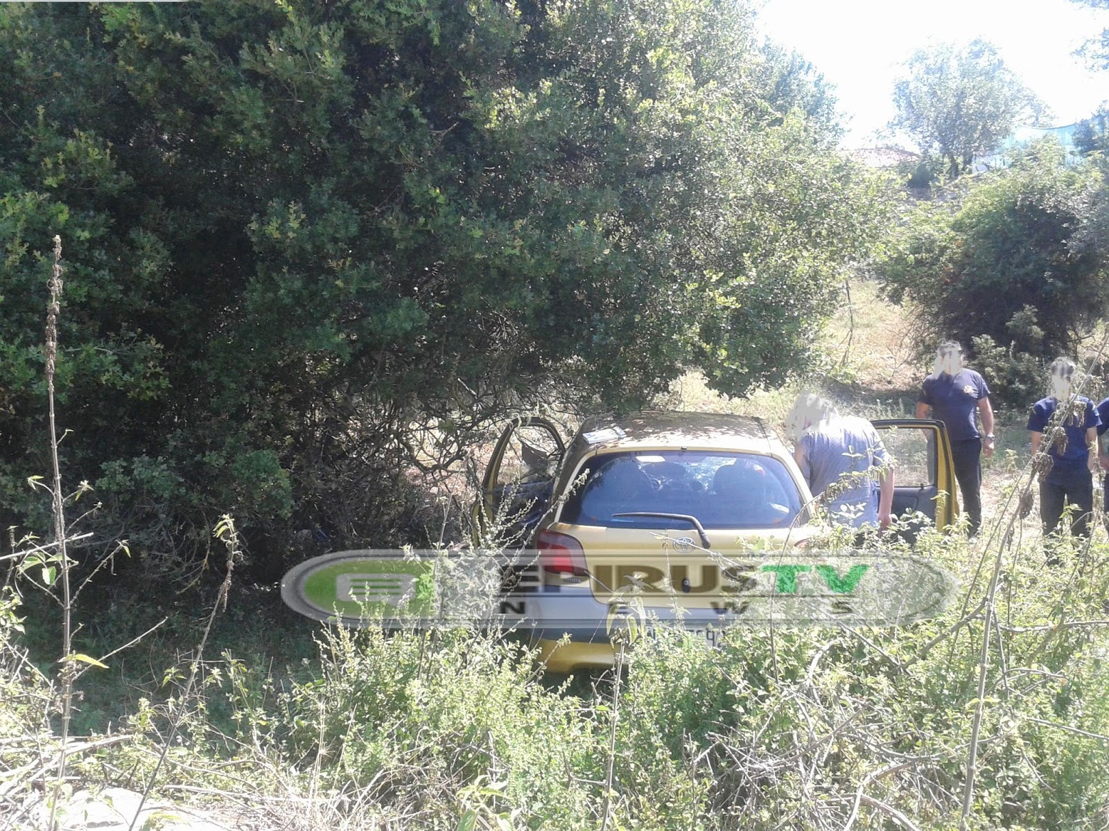 ΦΩΤΟ-Οικογενειακή τραγωδία στην άσφαλτο