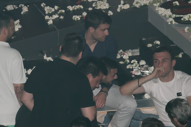 ΦΩΤΟ-Το bachelor party του Παπασταθόπουλου