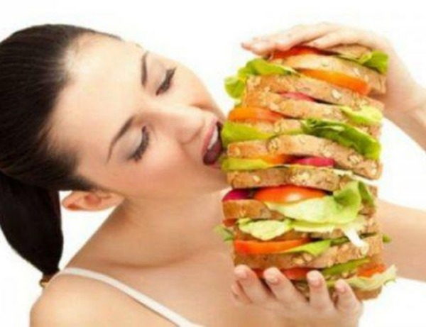 6 περίεργοι τρόποι για να τρως λιγότερο…