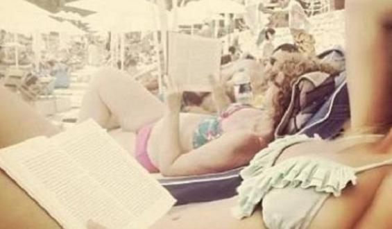 ΦΩΤΟ-Η εντυπωσιακή σύζυγος Έλληνα τραγουδιστή