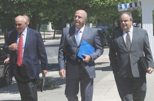 Δένδιας: Στρατηγικός στόχος η ανάπτυξη της ελληνικής βιομηχανίας