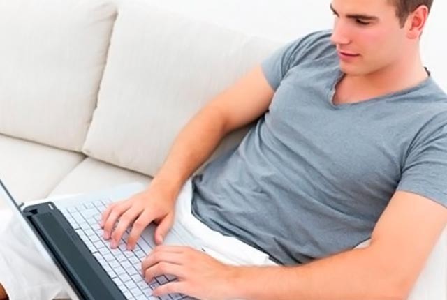 Παίζει παιχνίδια στο pc, δεν δίνει καμία σημασία. Γιατί;