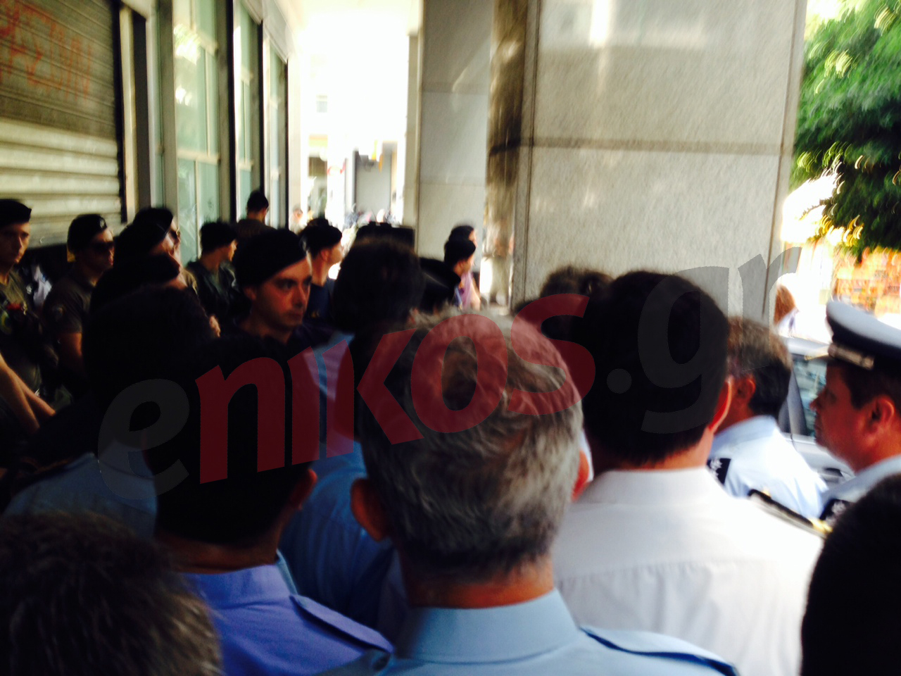 ΦΩΤΟ-Στο ΥΠΟΙΚ οι ένστολοι