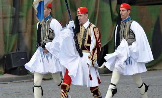 Τσολιάδες στο Παρίσι