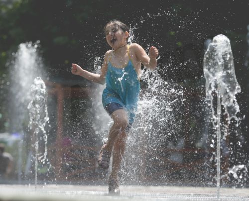 ΦΩΤΟ-Καύσωνας στη Γεωργία