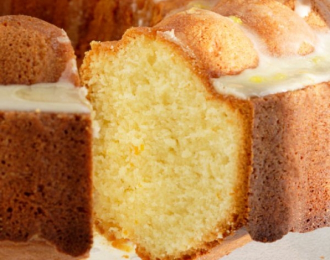 Σωστό χτύπημα αυγών για αφράτα κέικ