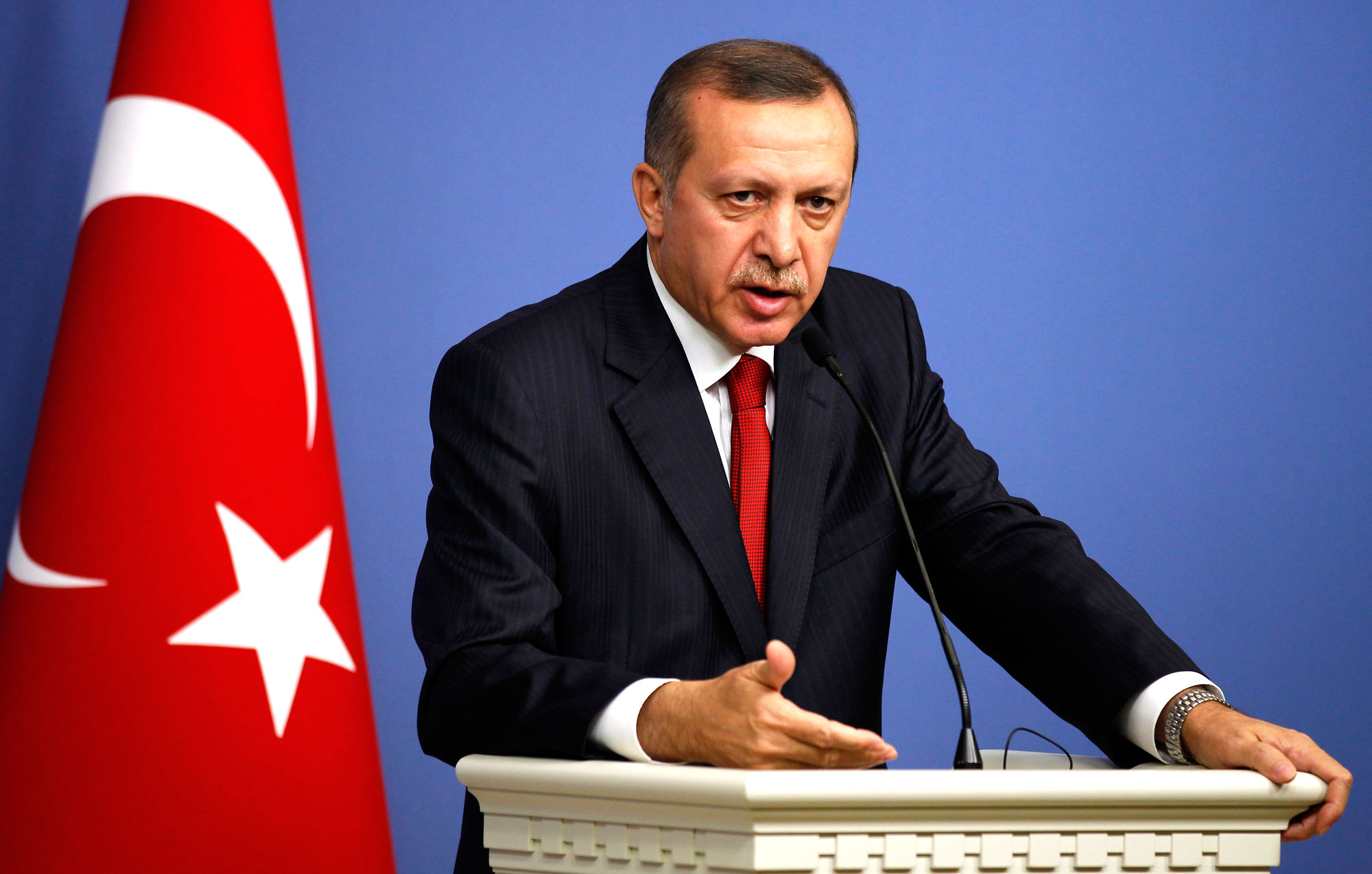 «Άνοιξαν» οι κάλπες στην Τουρκία