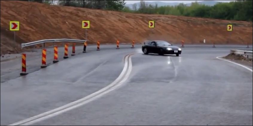 BINTEO-Eντυπωσιακό drift στη βροχή