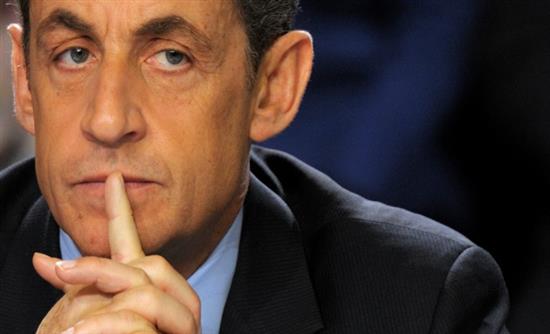 Τα διεθνή ΜΜΕ και οι αντιδράσεις στα social media για τον Σαρκοζί