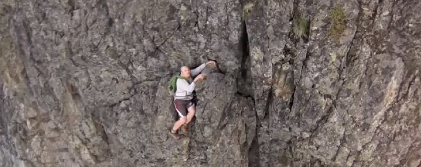ΒΙΝΤΕΟ-Η στιγμή της διάσωσης ορειβάτη