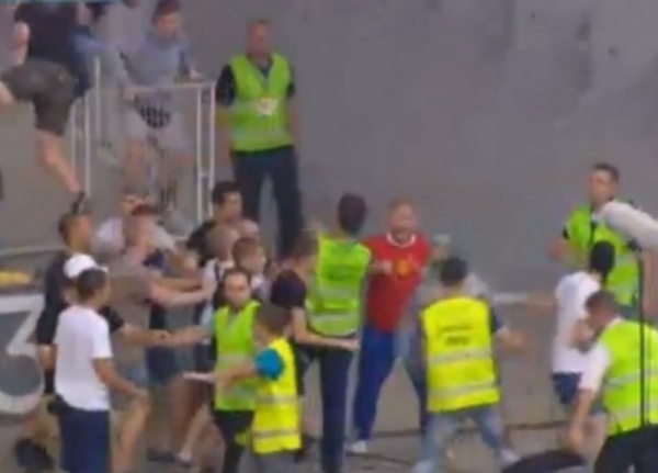 ΒΙΝΤΕΟ-Ξύλο ανάμεσα στους οπαδούς στο παιχνίδι της Ντνίπρο με την Κοπεγχάγη