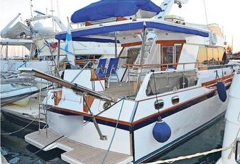 Διακινητές με ένστολη κάλυψη