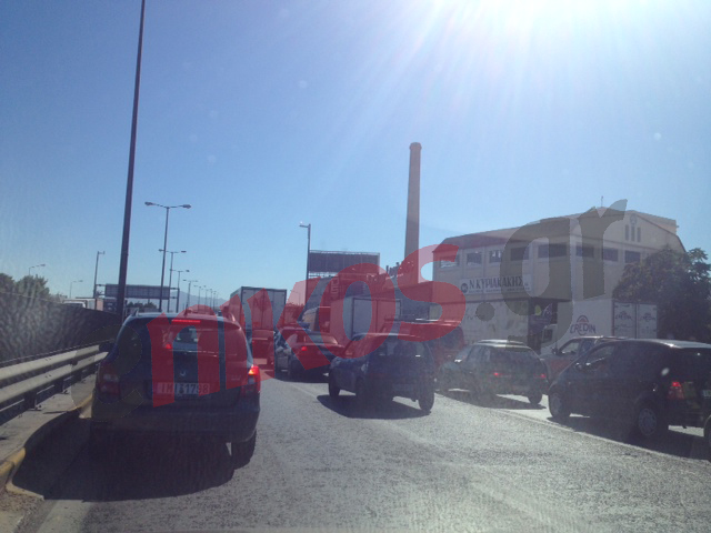 ΦΩΤΟ-Μποτιλιάρισμα στην Αθηνών-Λαμίας