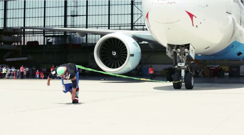 ΒΙΝΤΕΟ-O Aυστριακός που κατάφερε να τραβήξει ένα Boeing 777