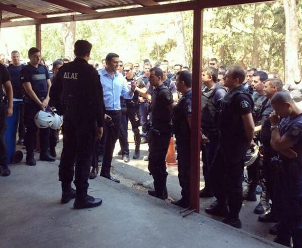 ΦΩΤΟ-To tweet του Κικίλια για την ομάδα ΔΙΑΣ