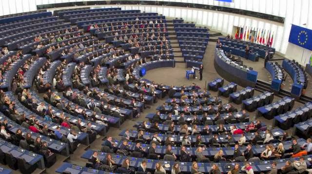 Συνέλευση του Ευρωκοινοβουλίου υπό την πίεση των ευρωφοβικών