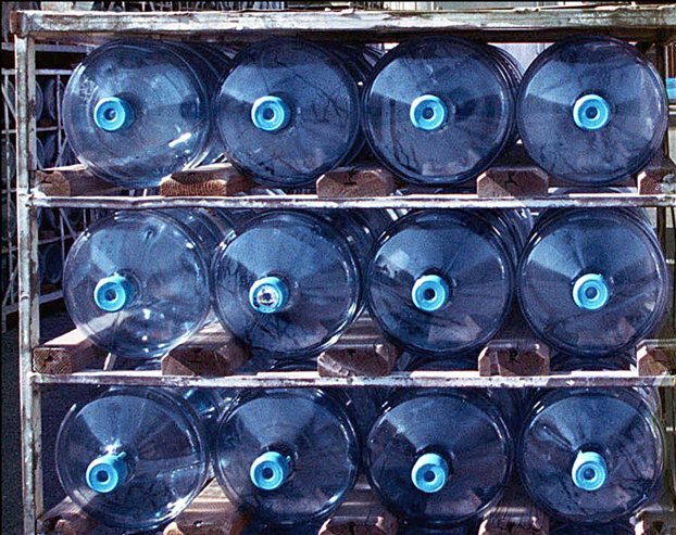 Ο ΕΦΕΤ ανακαλεί εμφιαλωμένο νερό