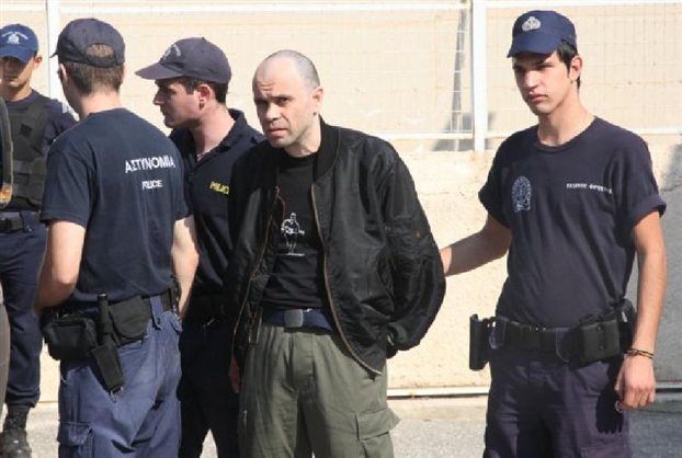 Χωρίς χειροπέδες η μεταγωγή Μαζιώτη