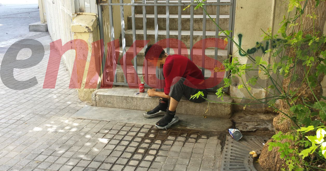 ΒΙΝΤΕΟ-Διακίνηση και χρήση ναρκωτικών έξω από παιδικό σταθμό