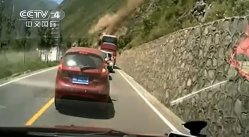 ΒΙΝΤΕΟ-Κατολίσθηση με νεκρούς στην Κίνα