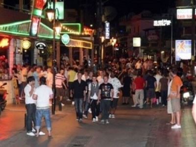 Ο μεθυσμένος Βρετανός μπήκε στην εκκλησία την ώρα της Θείας Λειτουργίας