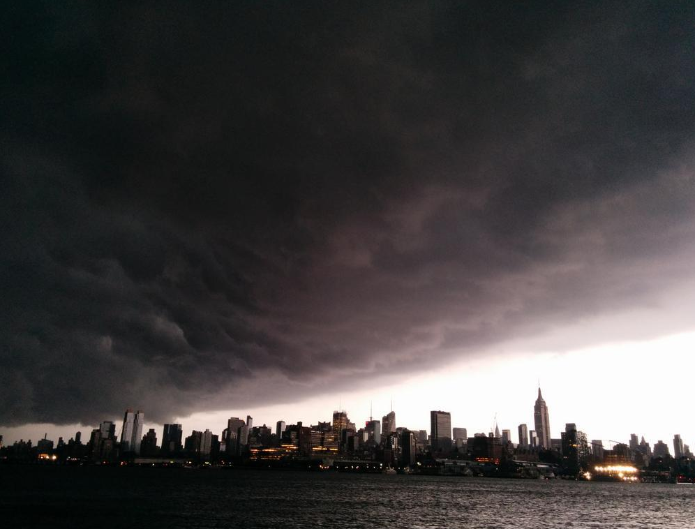 ΦΩΤΟ-Ο τυφώνας Arthur «χτυπάει» τη Νέα Υόρκη