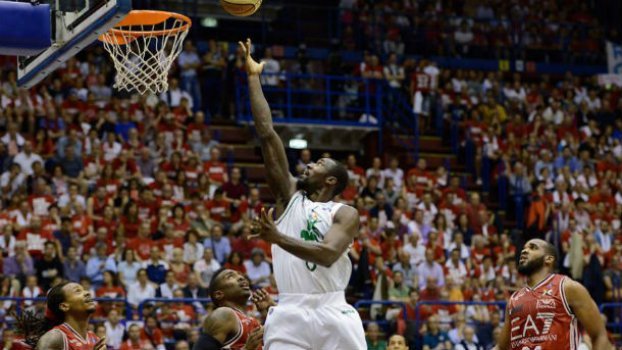 “Ερυθρόλευκος” ο Χάντερ