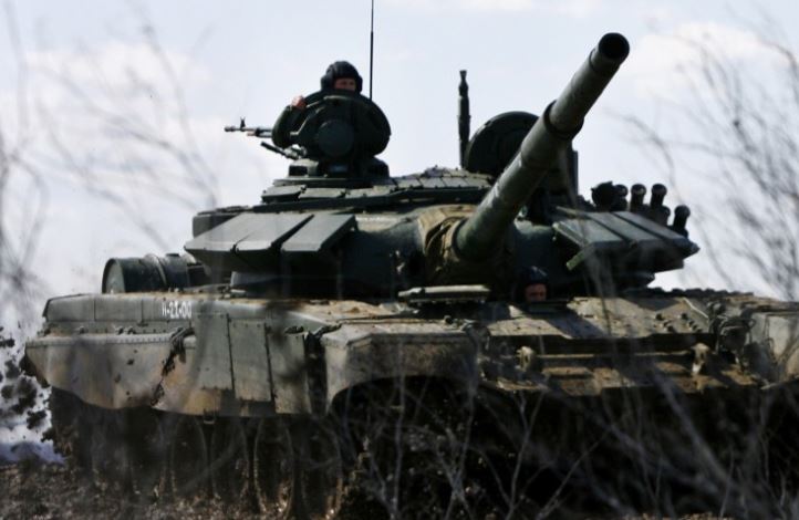 Άρματα μάχης αναπτύσσονται στο Ντονέτσκ