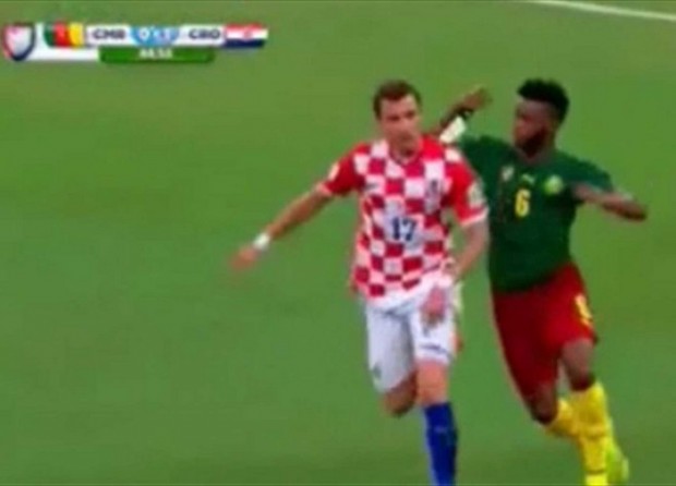 Η FIFA ζήτησε στοιχεία για το παιχνίδι Κροατία-Καμερούν