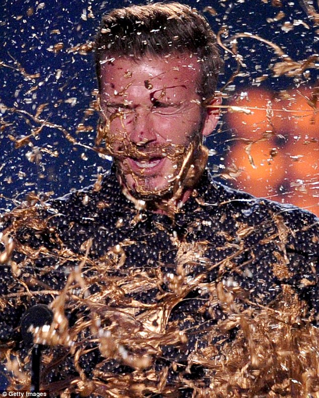 ΦΩΤΟ-Έκαναν τον Beckham…χρυσό