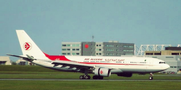 50 Γάλλοι επιβαίνουν στο αεροσκάφος της Air Algerie