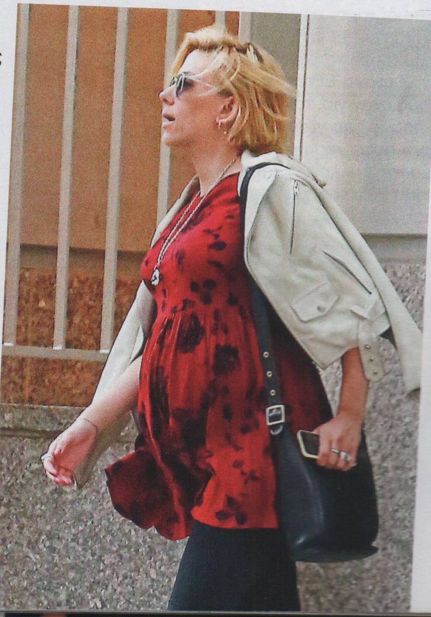 ΦΩΤΟ-Η Γιόχανσον σε προχωρημένη εγκυμοσύνη