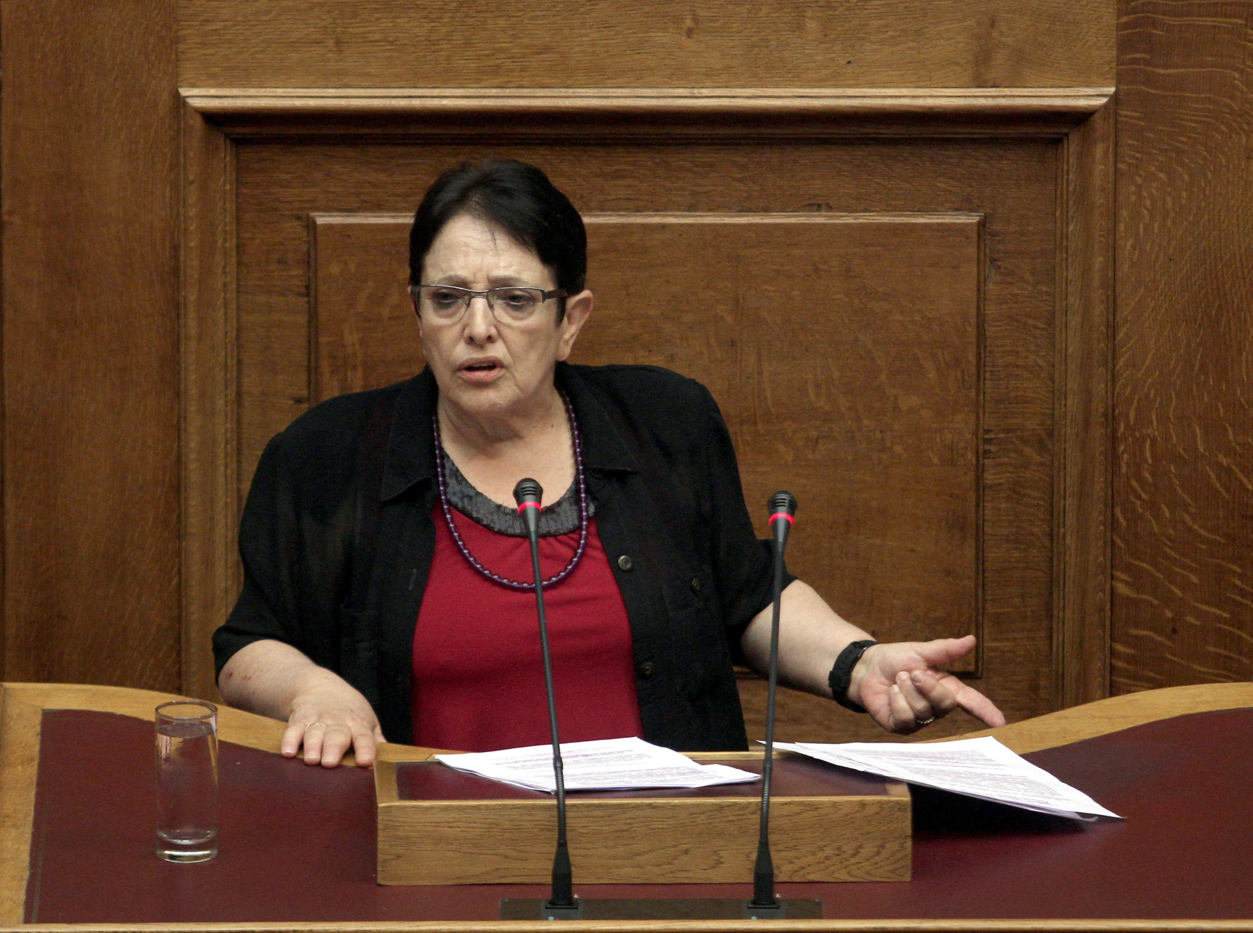 Παπαρήγα: “Δεν θα δεχθούμε η Ελλάδα να γίνει Ντιτρόιτ”