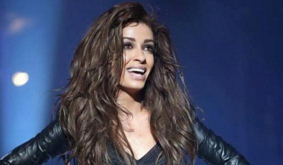 ΦΩΤΟ-Η σέξι εμφάνιση της Φουρέιρα επί σκηνής