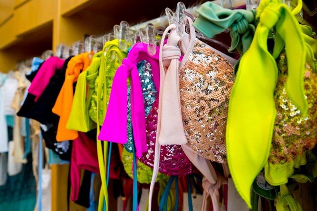 Ανοικτά τα καταστήματα την Κυριακή 20 Ιουλίου