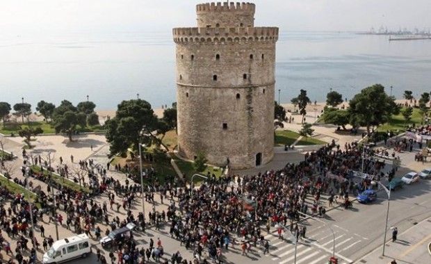 Πορεία αντιεξουσιαστών στη Θεσσαλονίκη