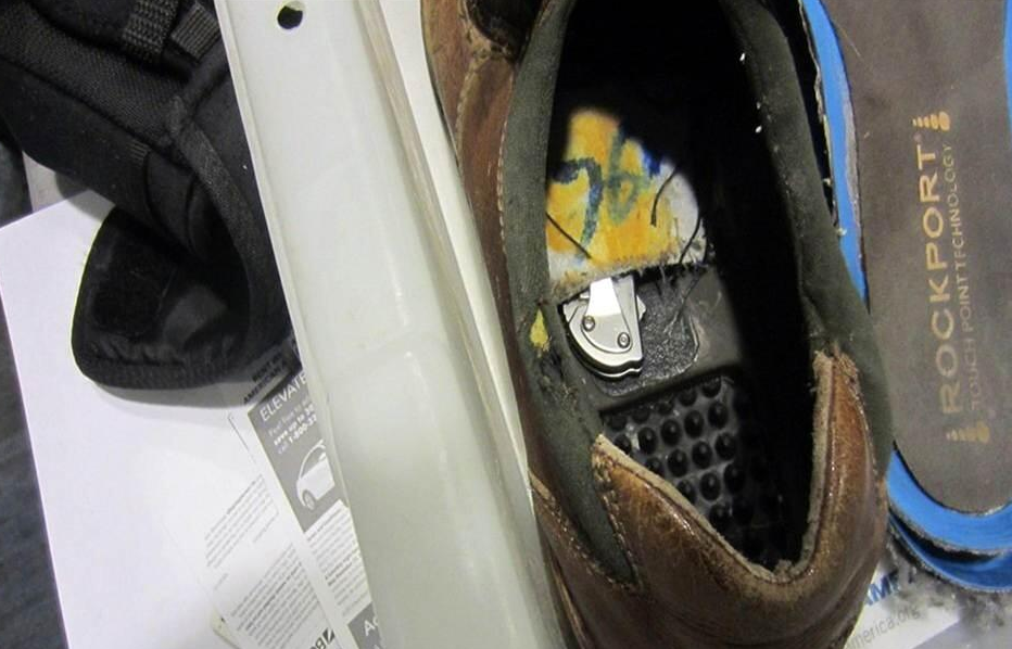 ΦΩΤΟ-Προσπάθησε να περάσει μαχαίρι στο αεροπλάνο